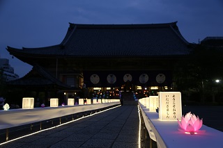 2022 浅草 東本願寺 法燈ナイト …ミャンマーの平和を願う…