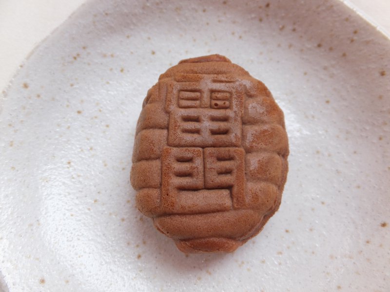 雷門提灯人形焼！一口サイズで食べやすい！