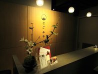 2. 落ち着いた店内でリラックス